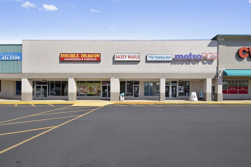 3126-3146 Dallas High Shoals Hwy, Dallas, NC for lease - Building Photo - Image 3 of 11