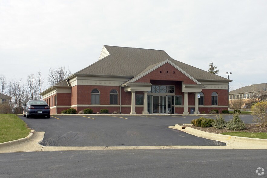 3330 Grand Ridge Dr NE, Grand Rapids, MI for sale - Primary Photo - Image 1 of 1