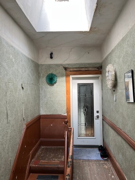 607 Knickerbocker Ave, Brooklyn, NY for sale - Building Photo - Image 3 of 5