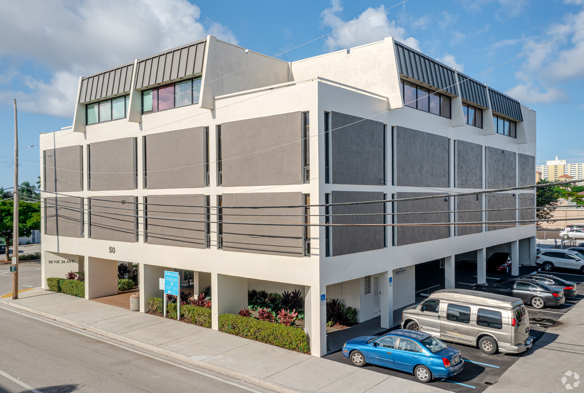 50 NE 26th Ave, Fort Lauderdale, FL for lease Building Photo- Image 1 of 10