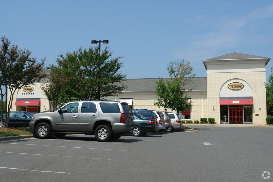 9835 Pineville Matthews Rd, Pineville, NC 28134