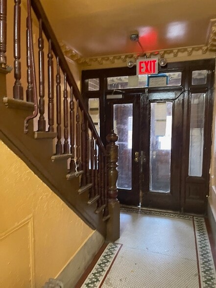 689-693 Beck St, Bronx, NY for sale - Building Photo - Image 3 of 9