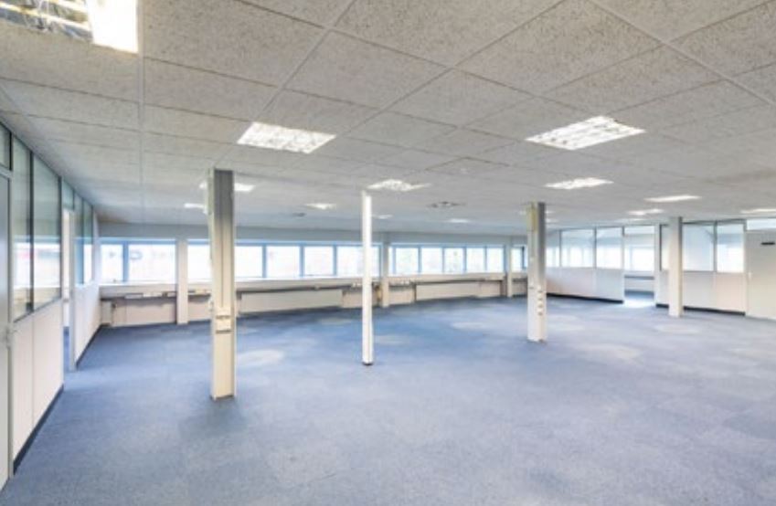 Crown Gate, Runcorn for sale - Interior Photo - Image 1 of 2