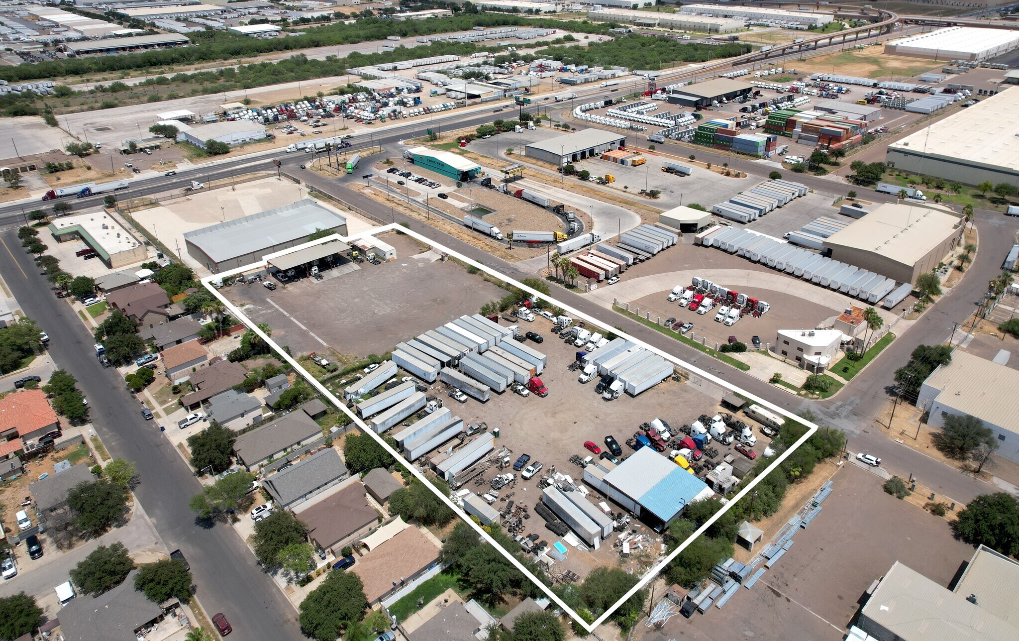 802 Pellegrino Ct, Laredo, TX for lease Primary Photo- Image 1 of 7