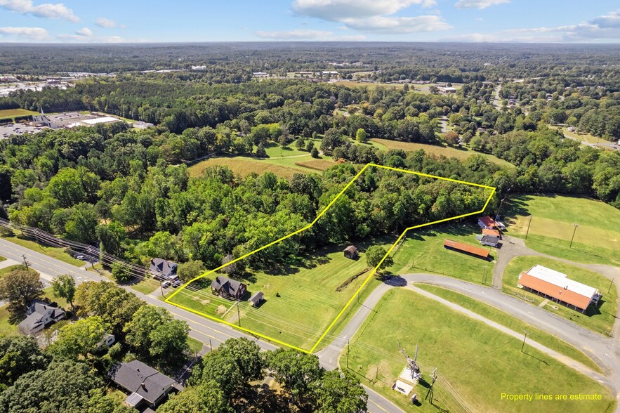 466 S Main St, King, NC for sale - Primary Photo - Image 1 of 3