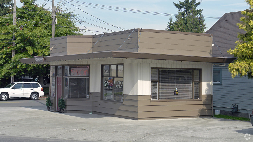 305 E Main Ave, Puyallup, WA for lease - Building Photo - Image 3 of 3