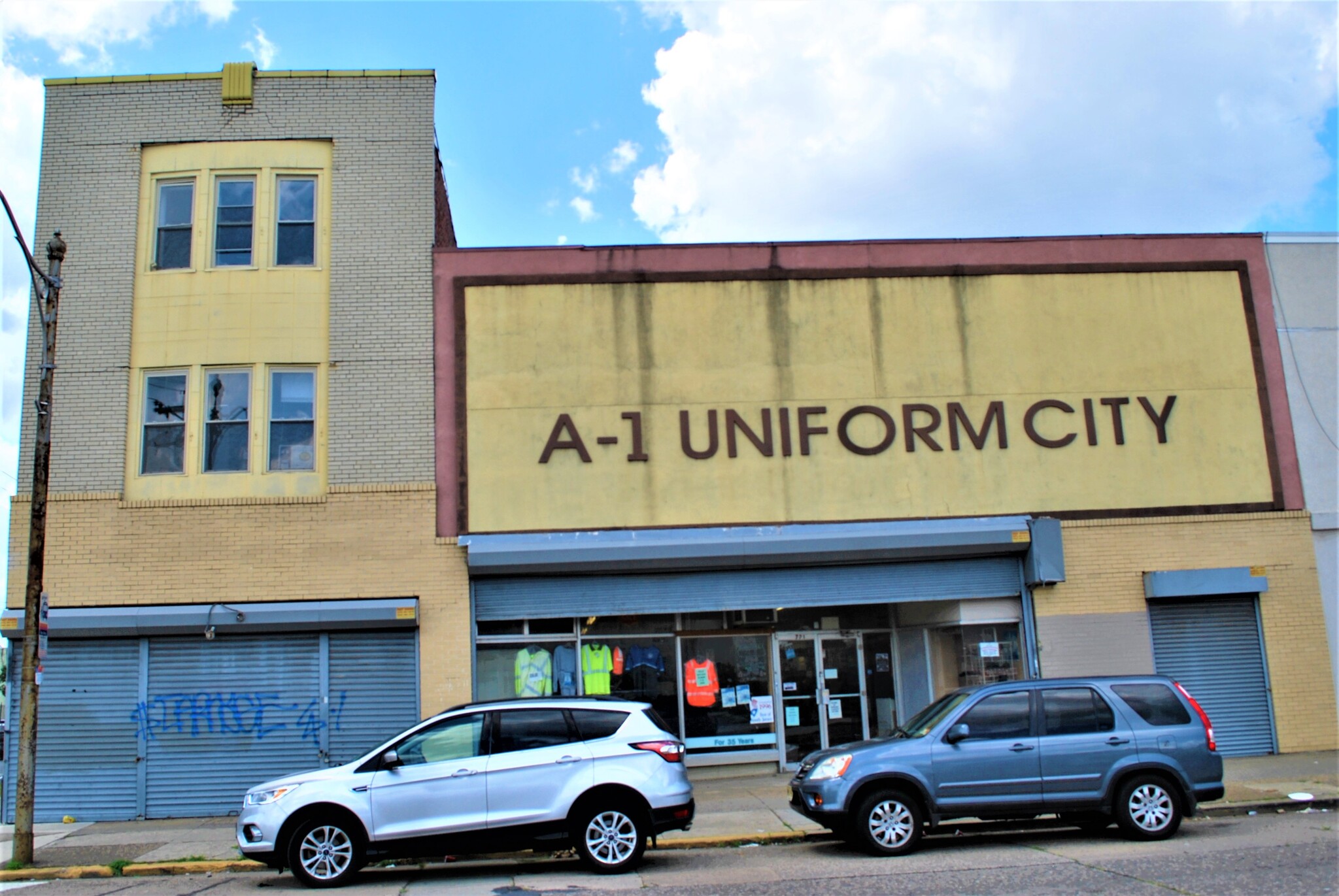 719-725 Broadway, Camden, NJ for sale Primary Photo- Image 1 of 8