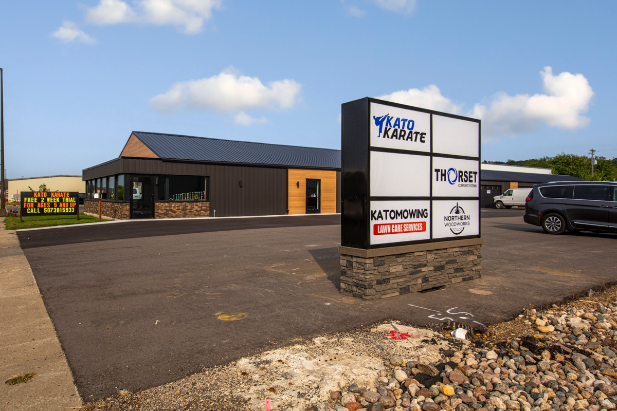 1215 N Riverfront Dr, Mankato, MN for lease Building Photo- Image 1 of 11