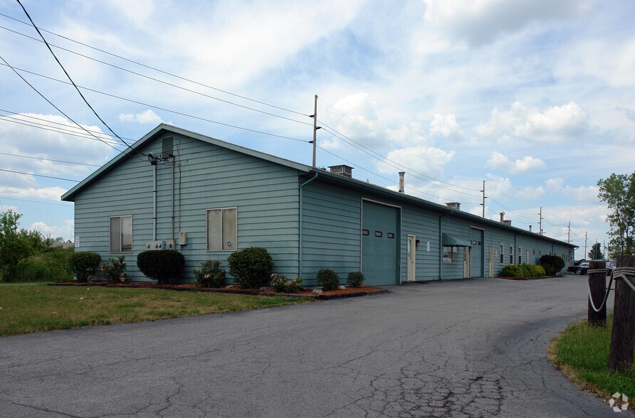 316-330 Stable Dr, Fort Wayne, IN for sale - Primary Photo - Image 1 of 1