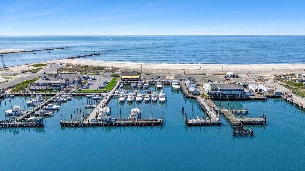 369 Dune Rd, Hampton Bays, NY for sale - Building Photo - Image 1 of 19