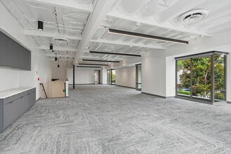 11555 Sorrento Valley Rd, San Diego, CA for lease Interior Photo- Image 2 of 8