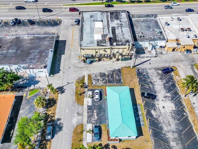 1222 NE 163rd St, North Miami Beach, FL for sale - Building Photo - Image 2 of 30