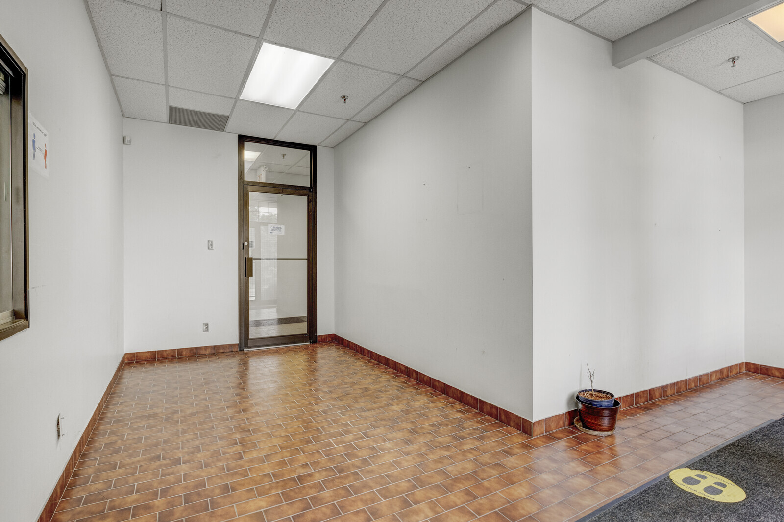 40 Tiffield Rd, Toronto, ON for lease Interior Photo- Image 1 of 11