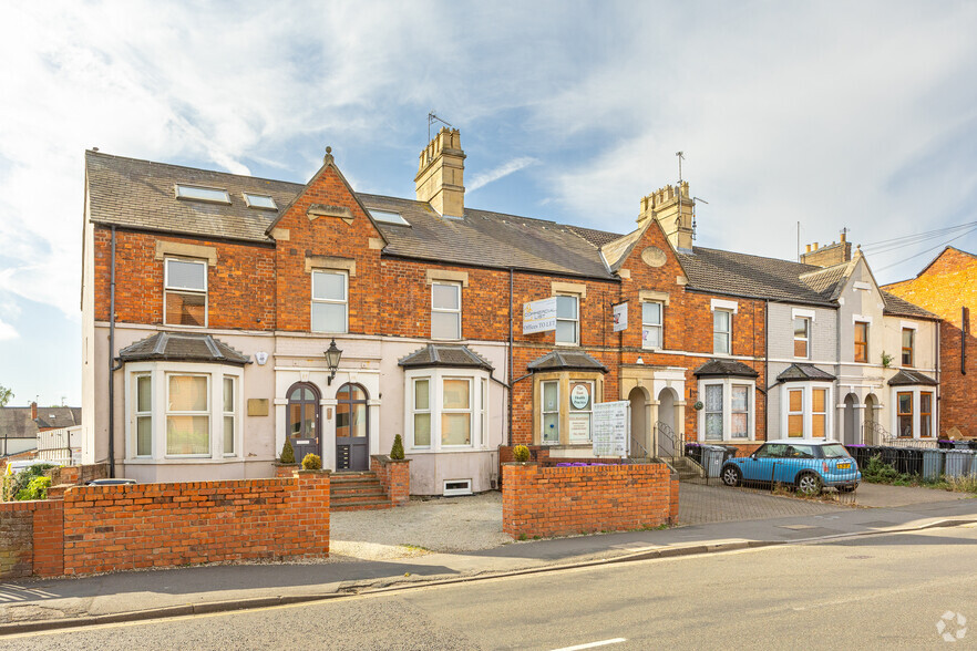 24-27 St Catherines Rd, Grantham for sale - Building Photo - Image 2 of 6