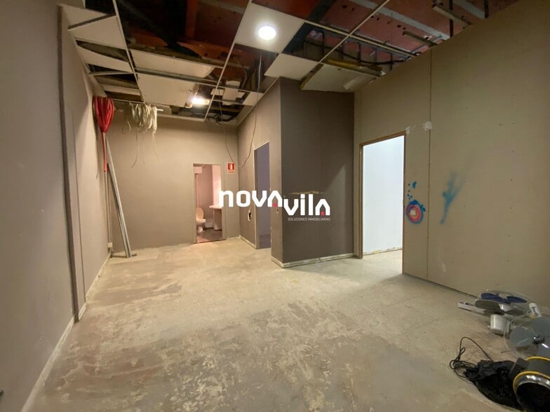 Retail in Viladecans for lease - Interior Photo - Image 3 of 8