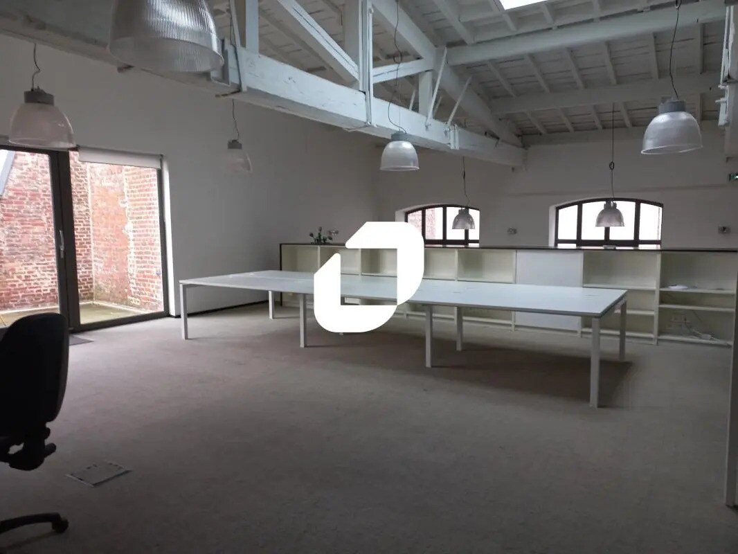 Office in Roubaix for lease Interior Photo- Image 1 of 7
