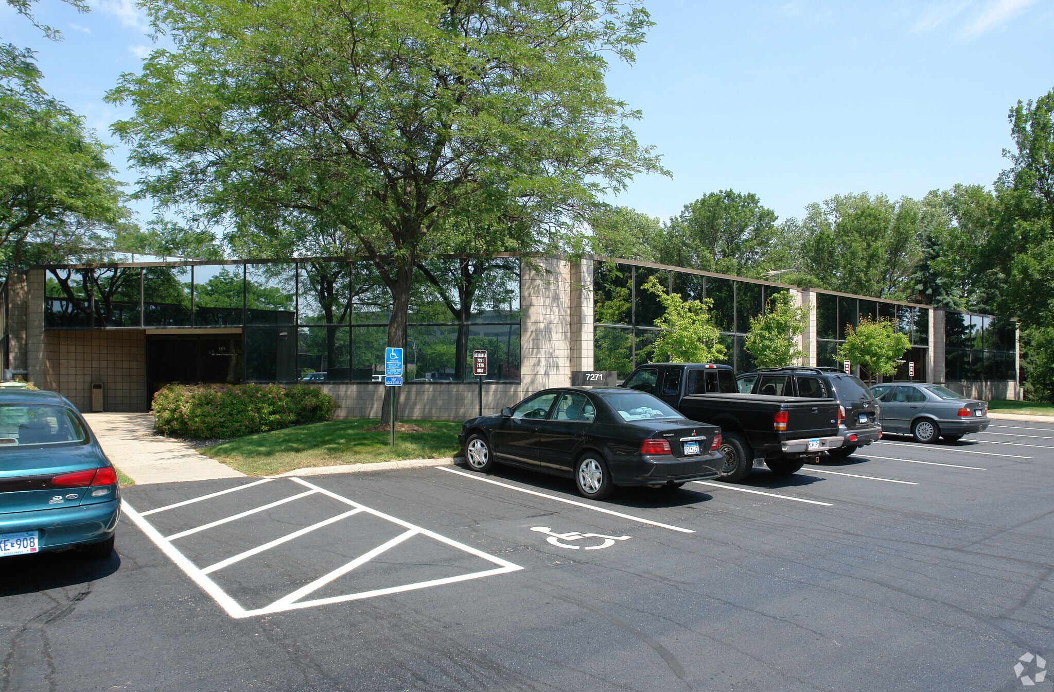 7271-7275 Ohms Ln, Edina, MN for sale Primary Photo- Image 1 of 1