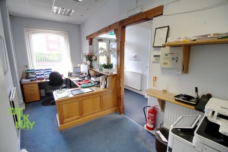 Paddockhall Rd, Haywards Heath for lease Interior Photo- Image 1 of 9
