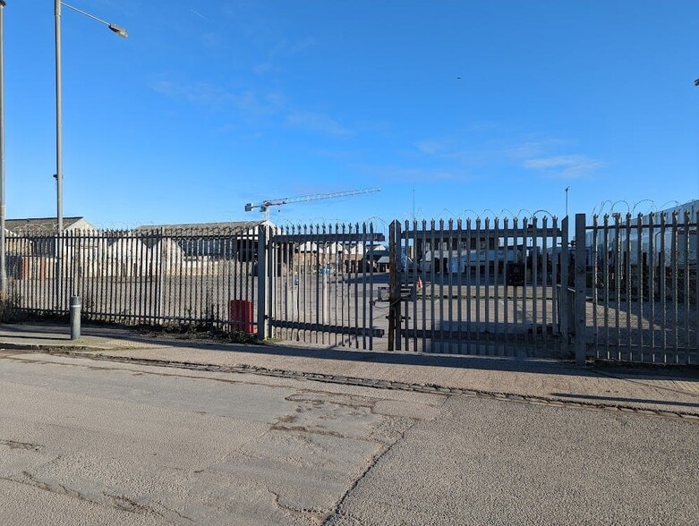 Riverside Rd, London for lease - Building Photo - Image 3 of 3