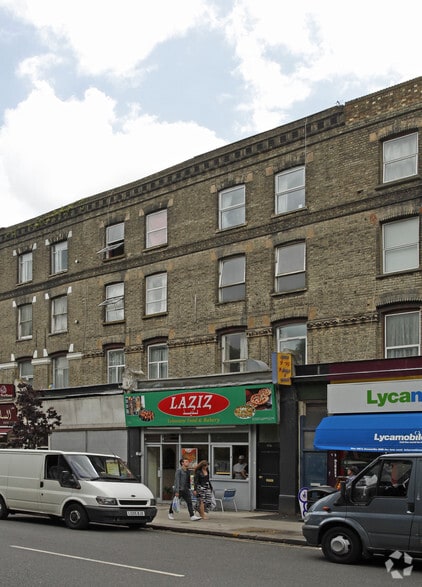155 The Vale, London for lease - Primary Photo - Image 1 of 3