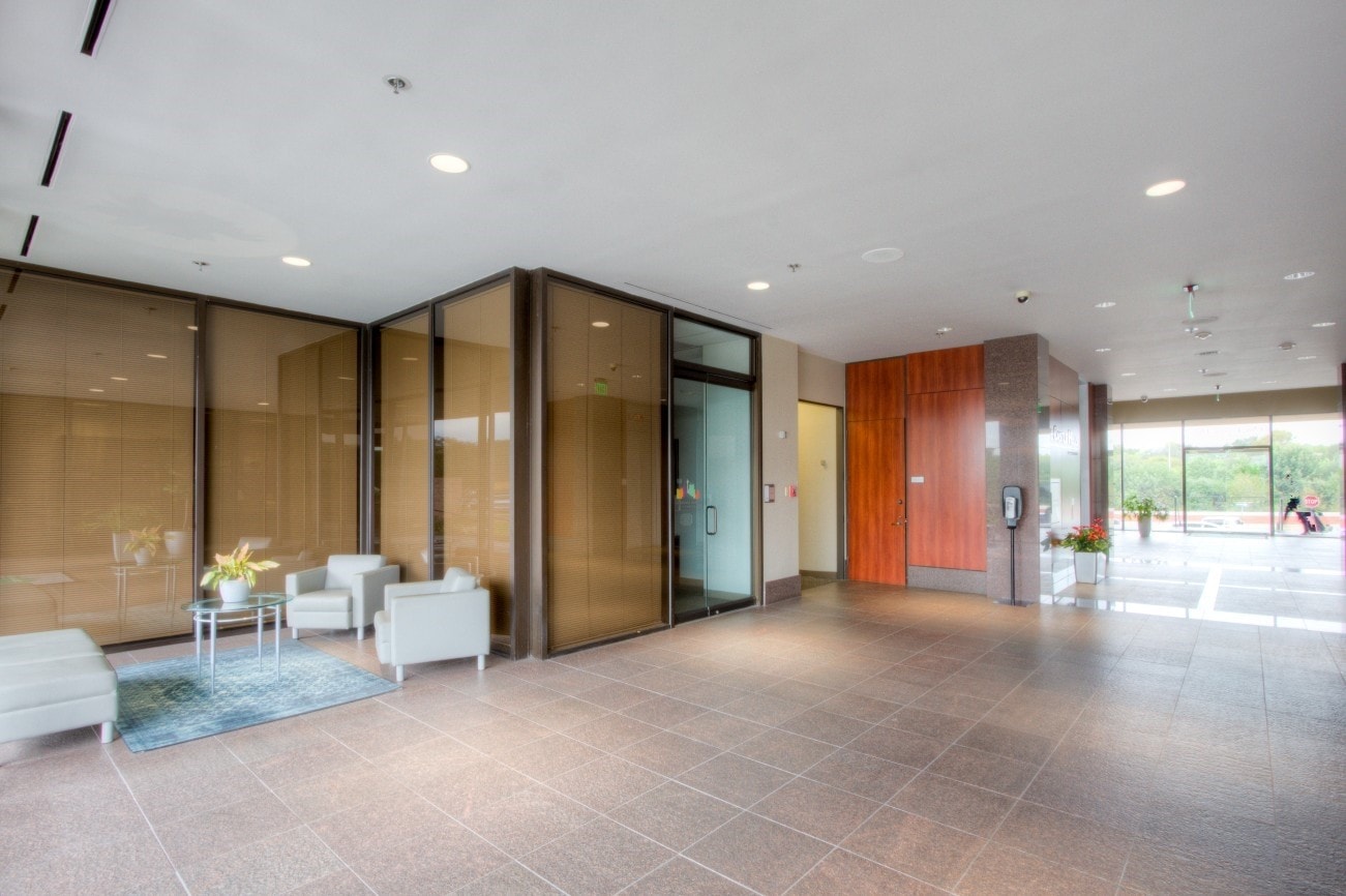 1100 NW Loop 410, San Antonio, TX for lease Interior Photo- Image 1 of 6