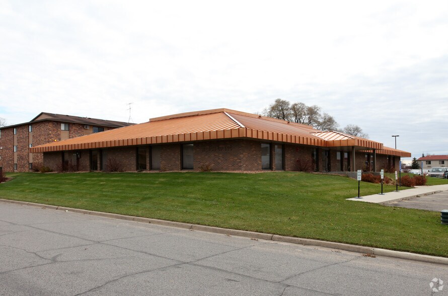 1250 Johnson Rd, Saint Cloud, MN for sale - Primary Photo - Image 1 of 2