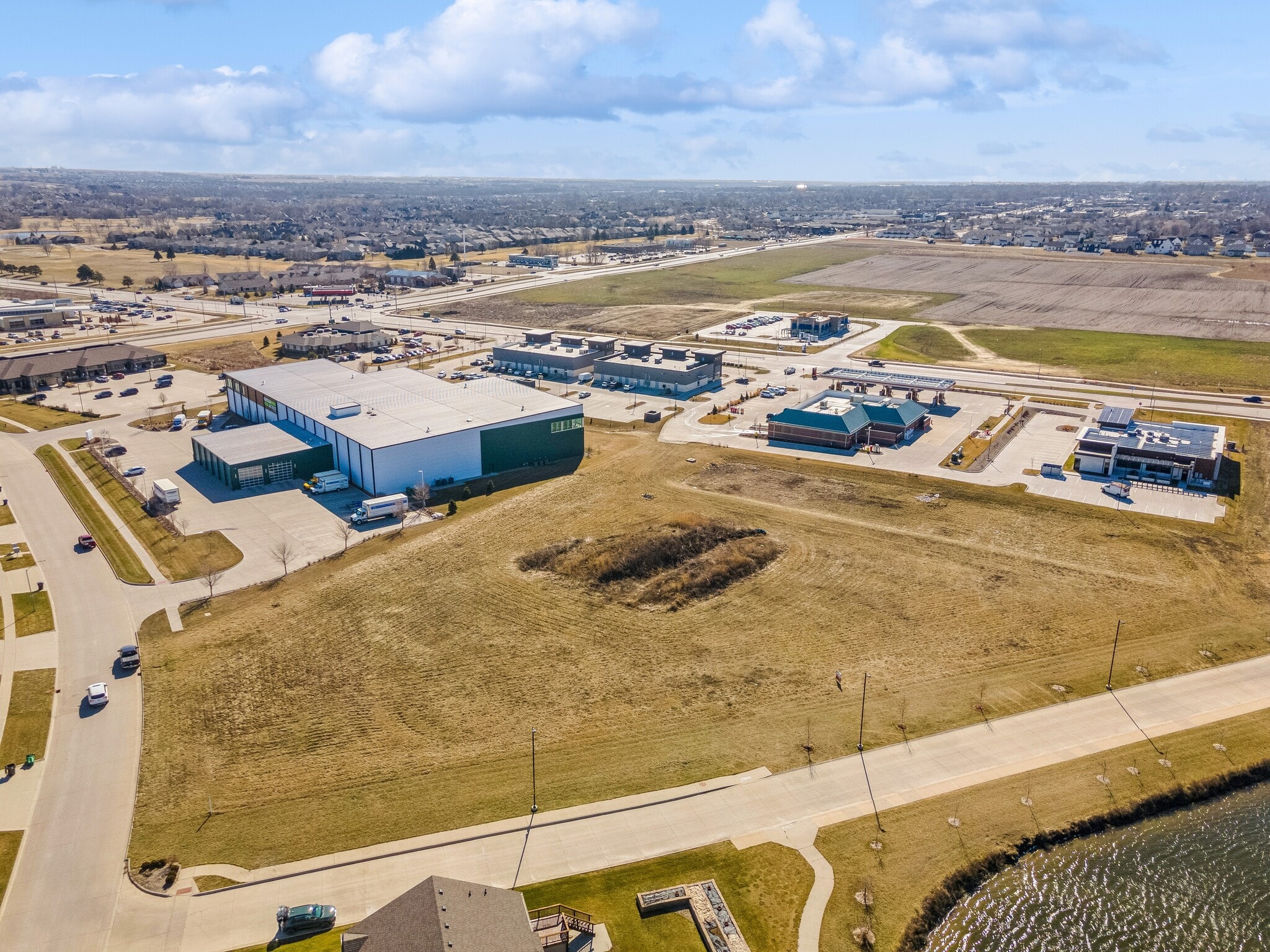 351 NW Autumn Crest Dr, Ankeny, IA for sale Aerial- Image 1 of 18