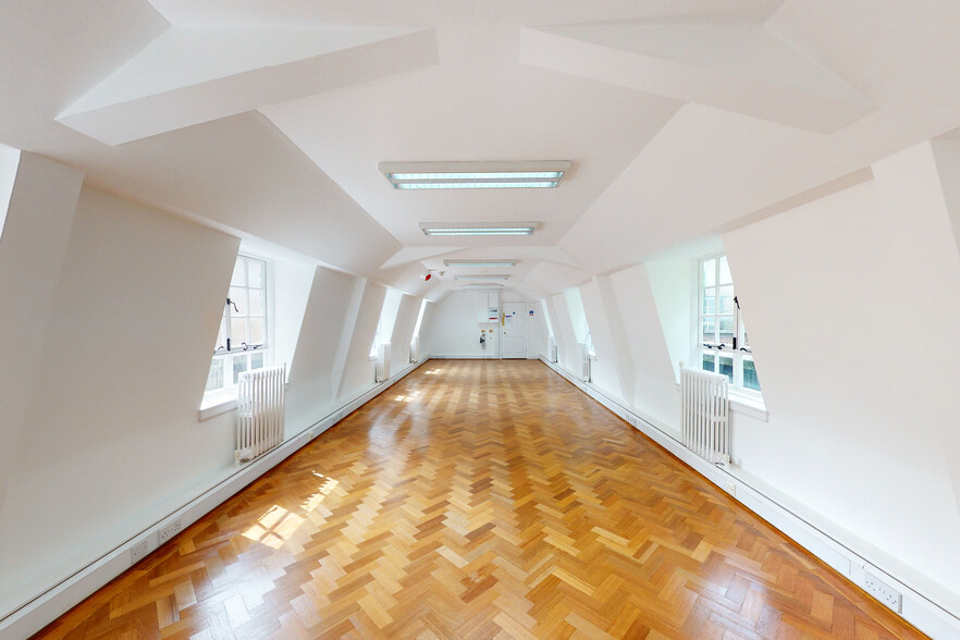 1-10 Staple Inn Buil, London for lease - Interior Photo - Image 3 of 13