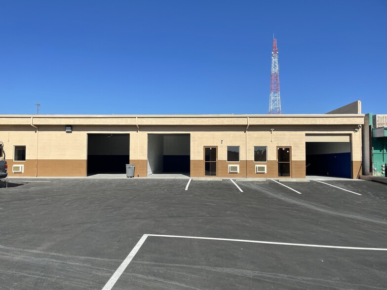 3894 Spring Mountain Rd, Las Vegas, NV for lease - Building Photo - Image 1 of 9