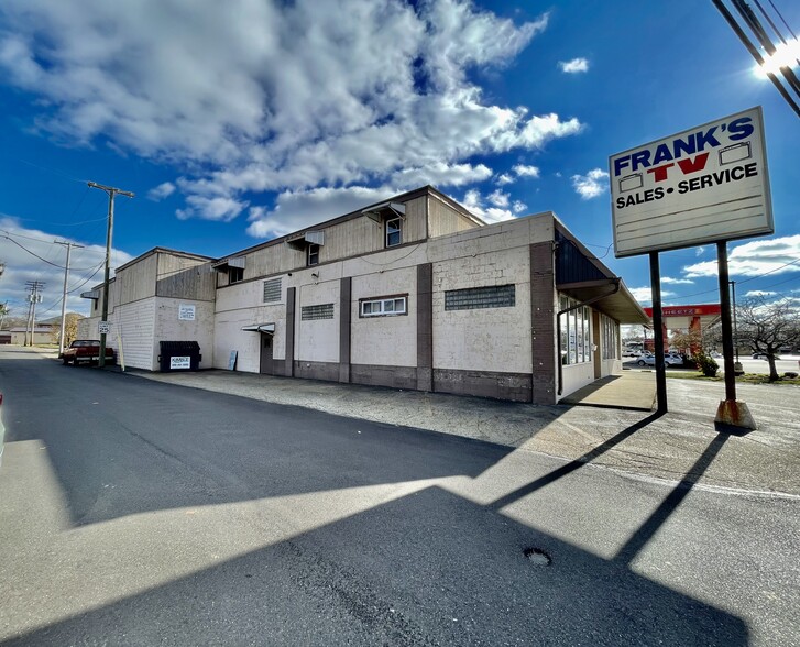 112 Perry Dr NW, Canton, OH for sale - Building Photo - Image 1 of 1