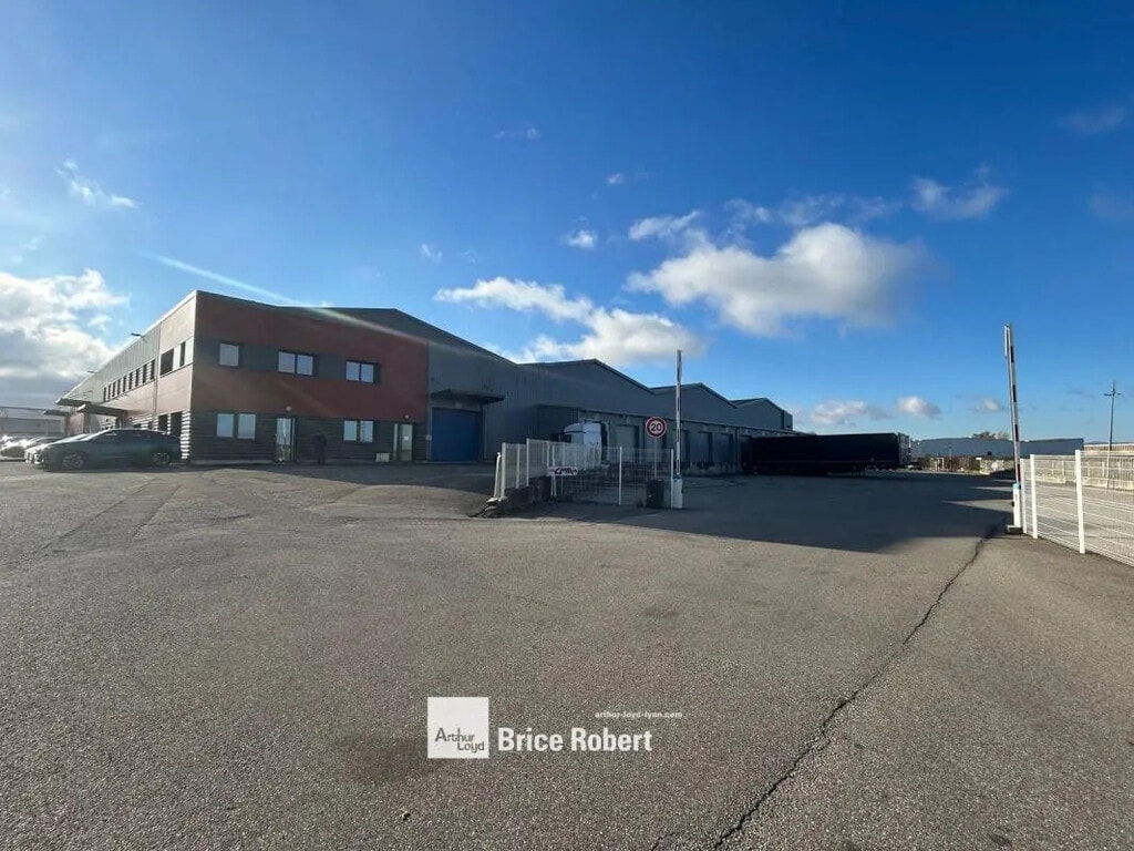 Location Local d'activités 4 586 m² - Photo 1