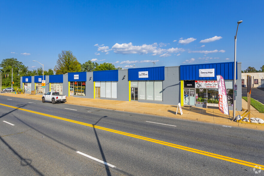 15871-15883 Redland Rd, Rockville, MD for lease - Building Photo - Image 2 of 6