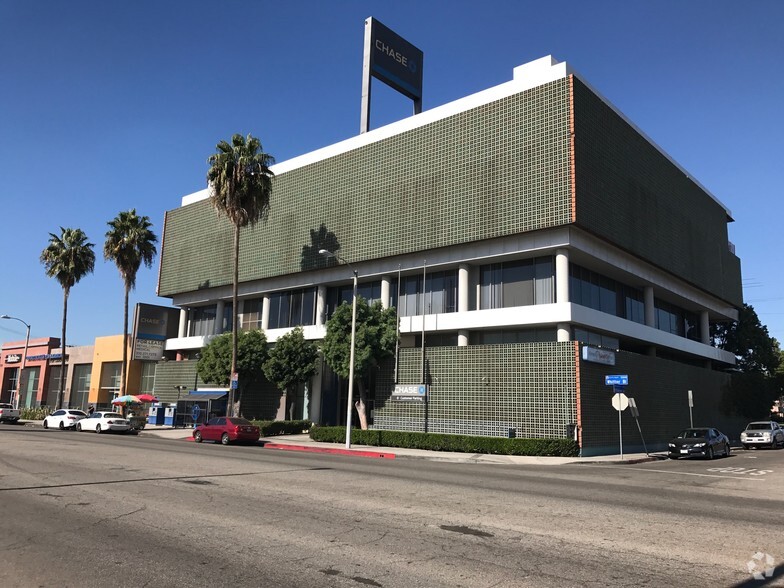 5301 Whittier Blvd, Los Angeles, CA for lease - Building Photo - Image 1 of 7