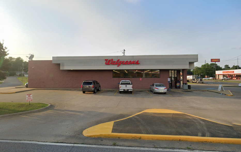 3206 15th St, Tuscaloosa, AL for lease - Building Photo - Image 1 of 5