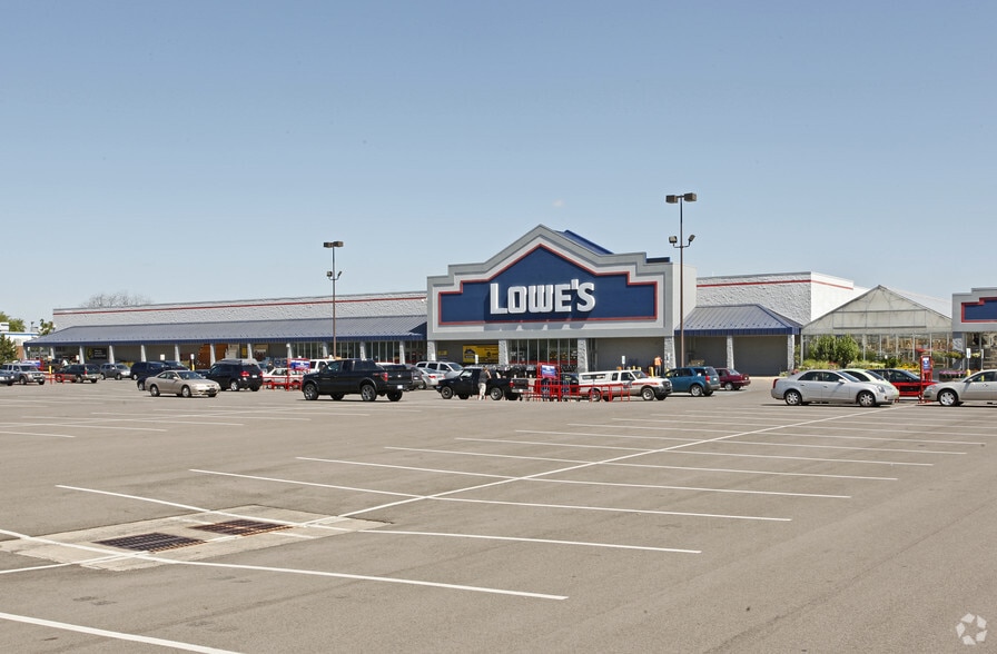 1369 Division St, Adrian, MI for sale - Primary Photo - Image 2 of 8