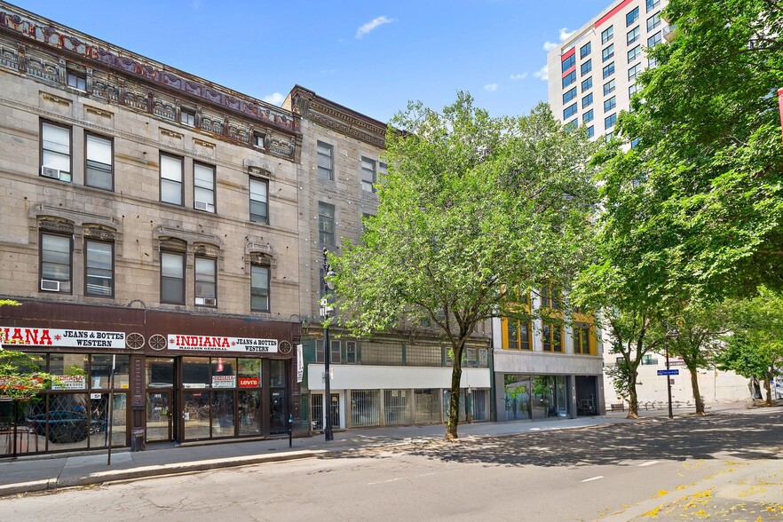 1416-1420 Boul Saint-Laurent, Montréal, QC for sale - Building Photo - Image 1 of 5