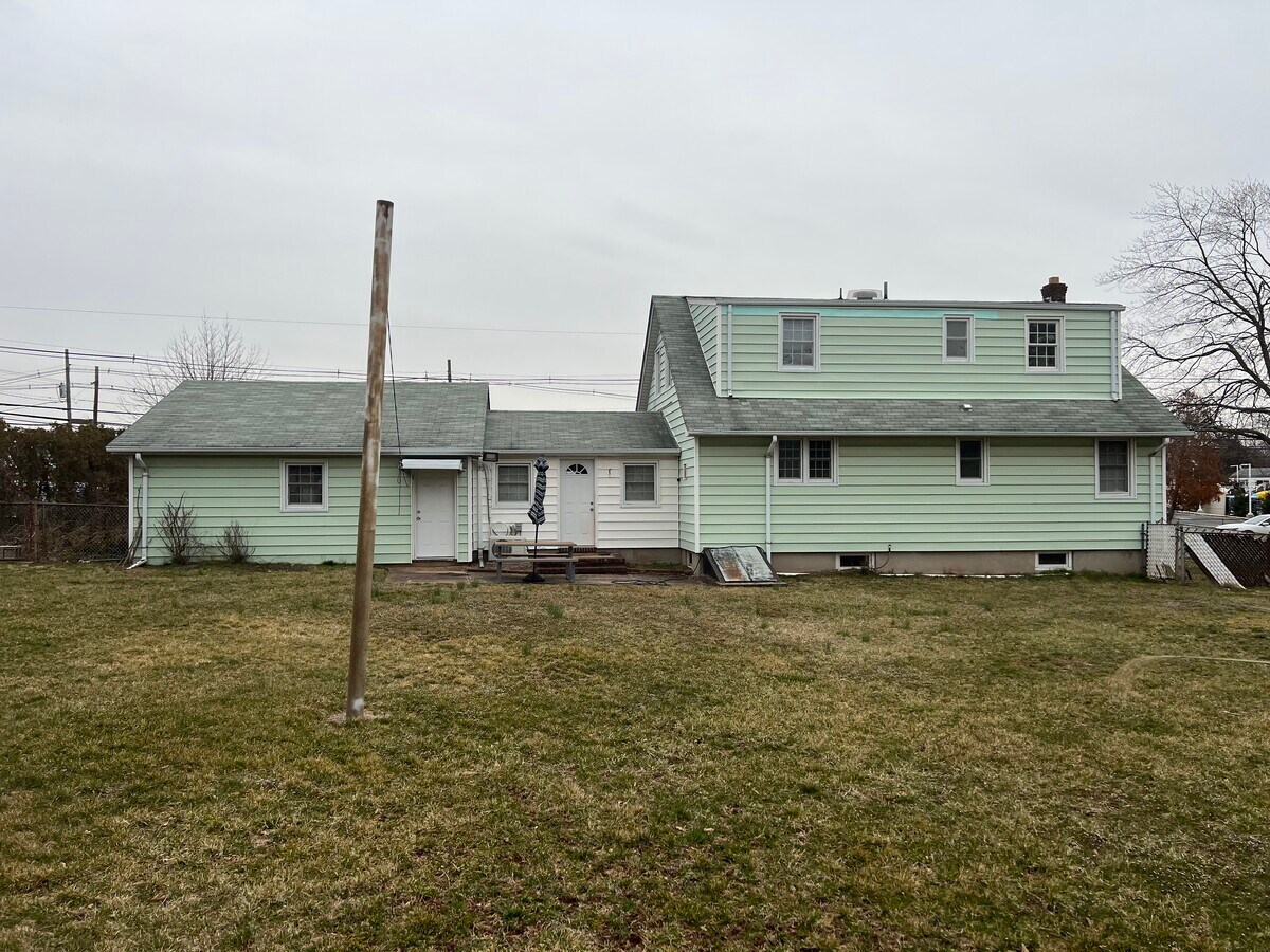 1160 Stelton Rd, Piscataway, NJ 08854