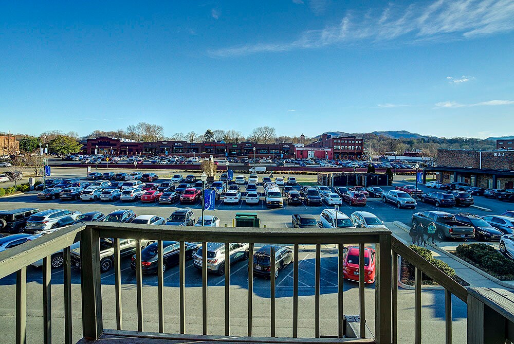 222 E Main St, Johnson City, TN 37604 REDUCED! Main Street Retail