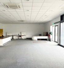 Retford Rd, Worksop for lease Interior Photo- Image 2 of 5