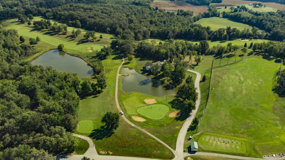 1182 S Clubhouse Rd, Santa Claus, IN for sale - Primary Photo - Image 1 of 1