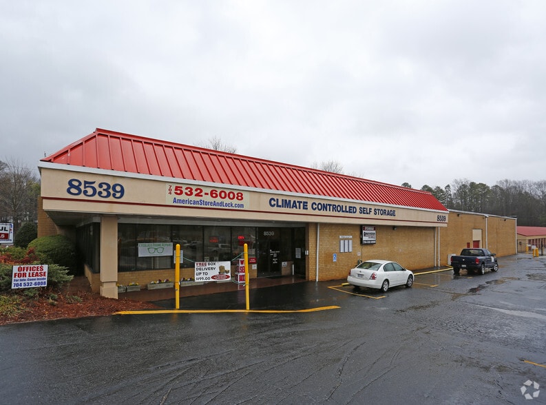 8539 Monroe Rd, Charlotte, NC for lease - Primary Photo - Image 1 of 6