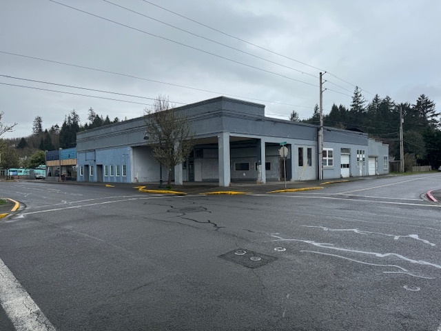 209 1st Ave S, Ilwaco, WA for sale - Building Photo - Image 1 of 50