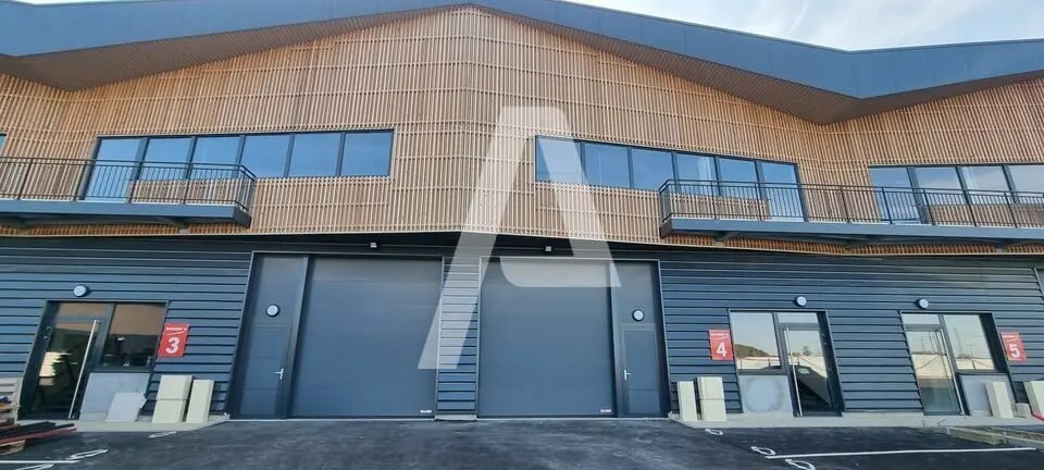 Flex in Moissy-Cramayel for sale - Building Photo - Image 3 of 5