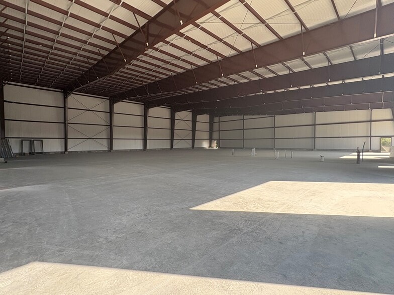 21 Daniels Way, Cranston, RI for sale - Building Photo - Image 3 of 5