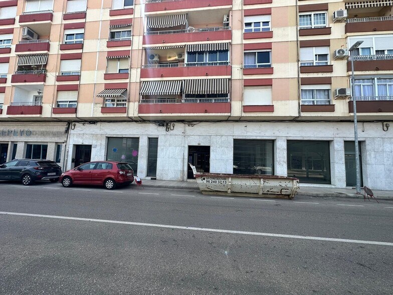 Retail in Alzira, Valencia for lease - Building Photo - Image 2 of 10