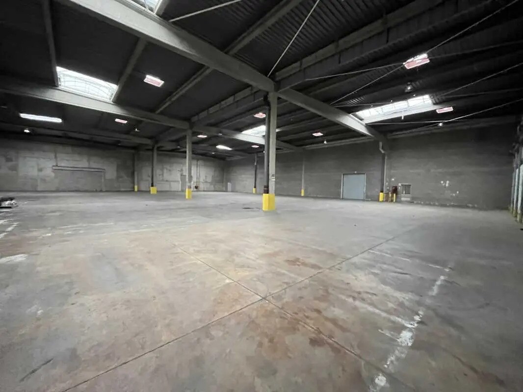 Office in Corbas for lease Building Photo- Image 1 of 34