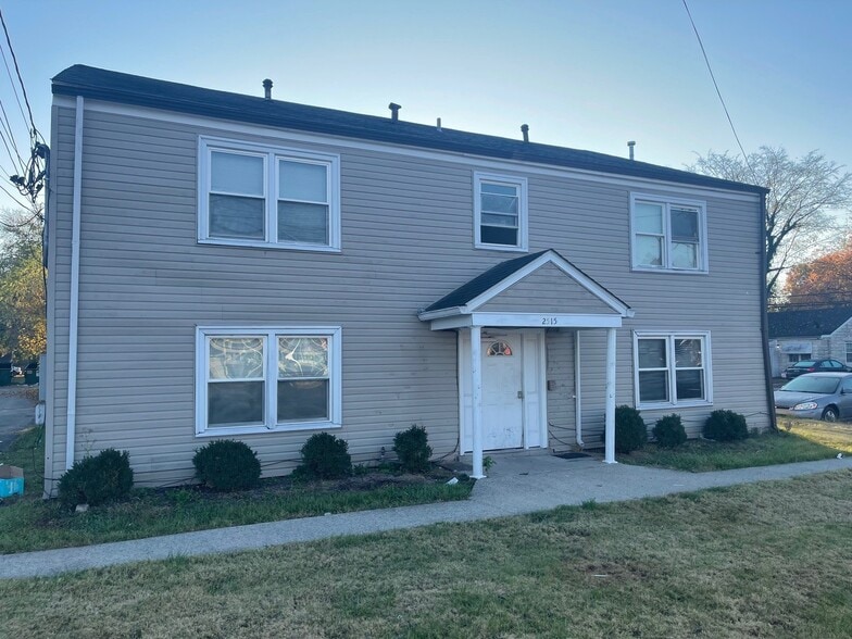 25112515 Dixie Hwy, Louisville, KY 40216