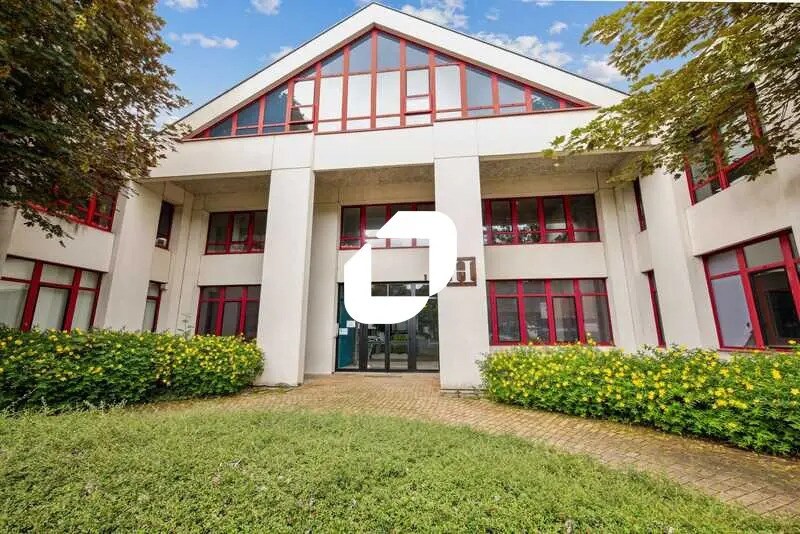 Office in Les Ulis for sale - Building Photo - Image 1 of 16
