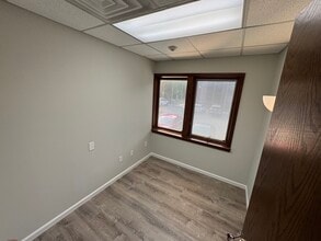 180 Tices Ln, East Brunswick, NJ for lease Building Photo- Image 2 of 5