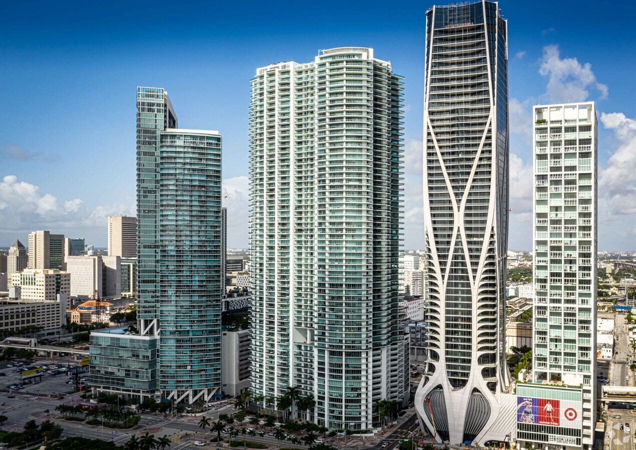 900 Biscayne Blvd Miami Fl 33132 Office For Lease Loopnet Com